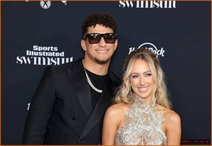 Brittany Mahomes Swimsuit Issue Photos: A Closer Look at the Iconic Moments