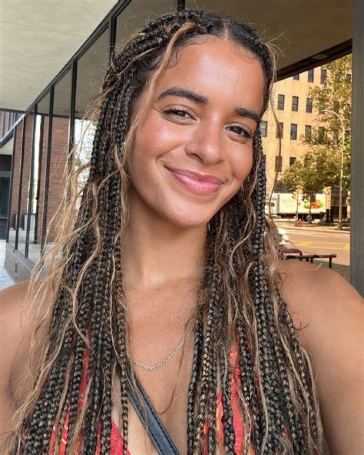 Olivia Alex Tit Slip: A Deep Dive into Controversy and Impact