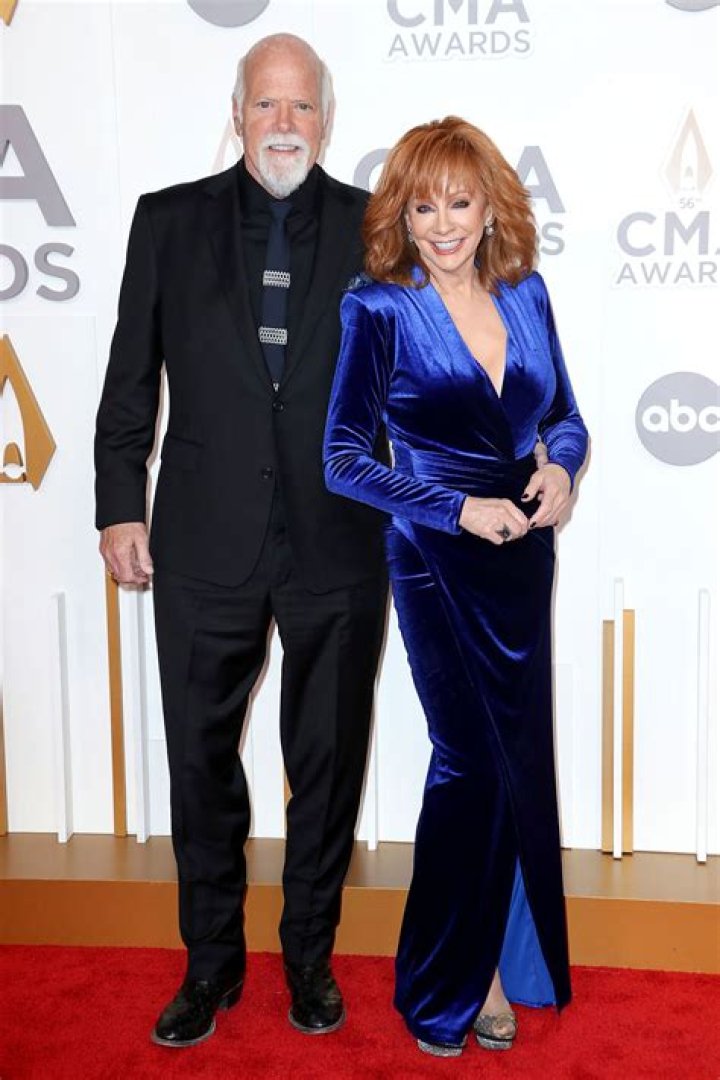 Reba McEntire and Cole Hauser Relationship: A Deep Dive into Their Connection